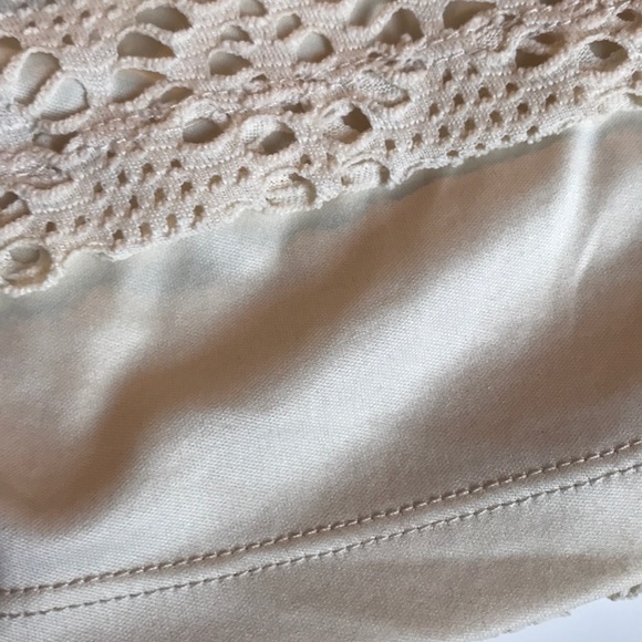 🌸EXPRESS V NECK CREAM LACE CROCHET TOP SIZE LARGE - Picture 15 of 16